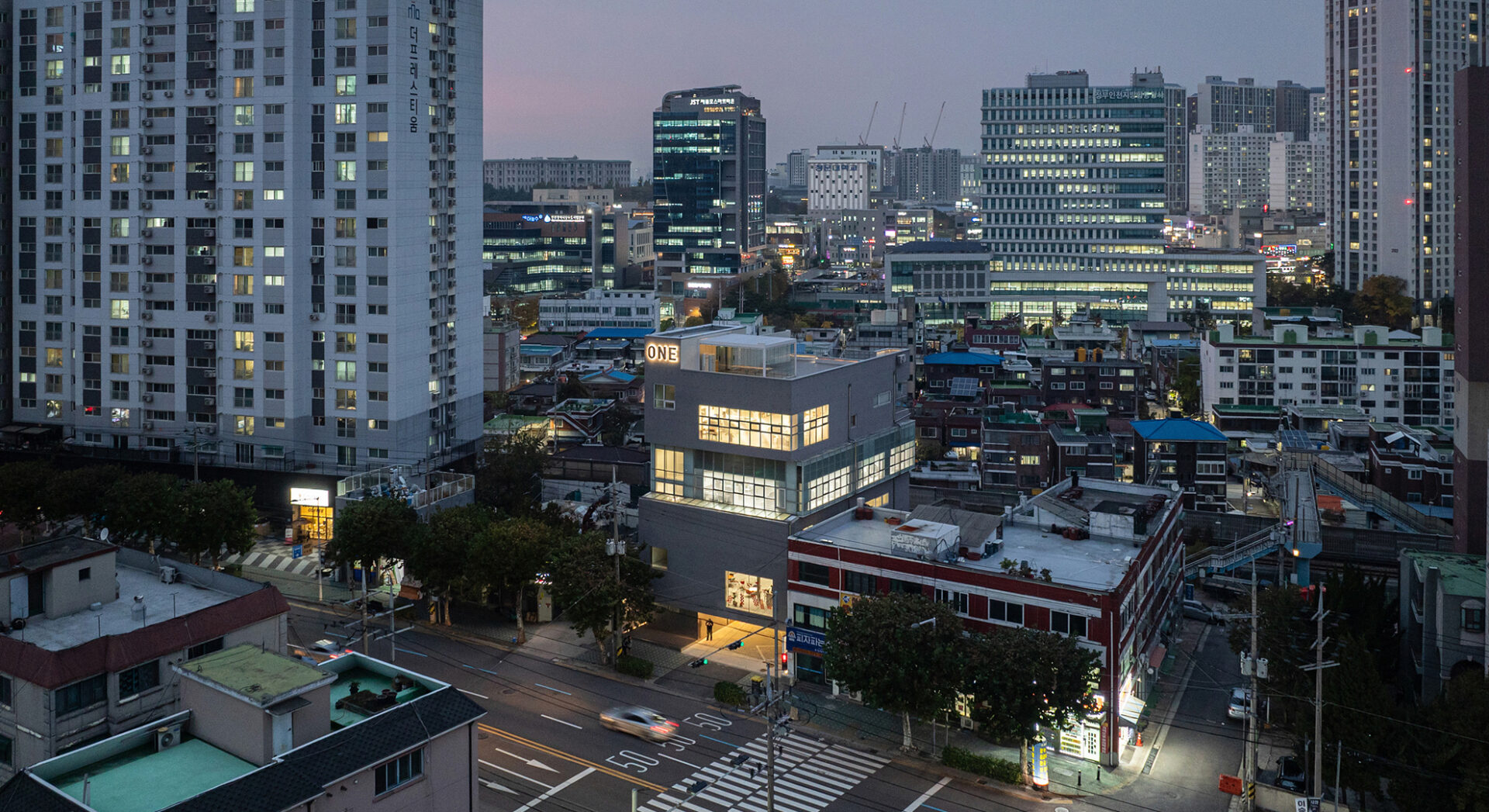 원 인터내셔널/ ONEDER LOUNGE